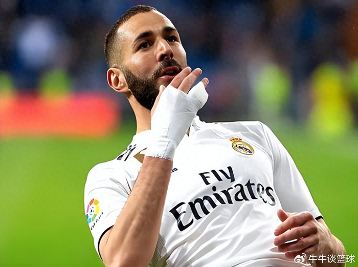 pp电子官方网站-恭喜申花！终于找到两位新外援的使用说明书，如今他们已携手爆发|上海申花|阿苏埃|中超|西乙|斯卢茨基_新浪新闻