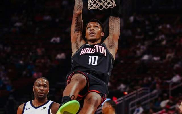 PP电子-4场没进三分,火箭锋线不值得续约 谢泼德12次出手9分 只能当替补